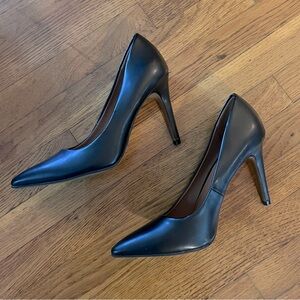 ✨CHRISTIAN SIRIANO (for Payless) | Black Pointed Pumps / Heels✨